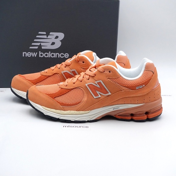 NEW New Balance 2002R Sneakers M2002RFJ Copper - Picture 1 of 12